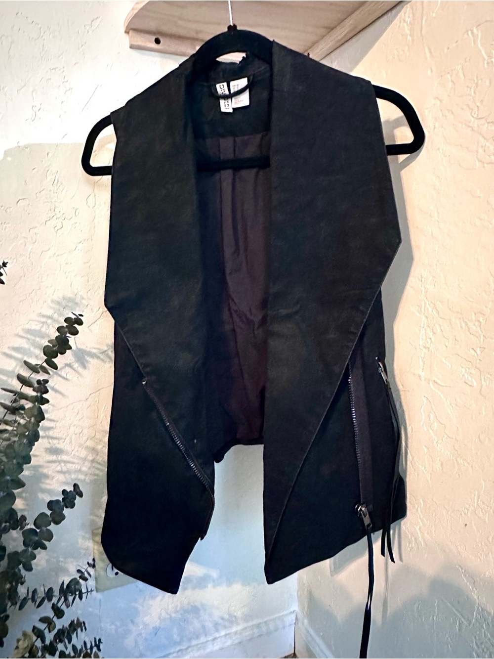 H&M Black Sleeveless Draped Zip-Front Vest